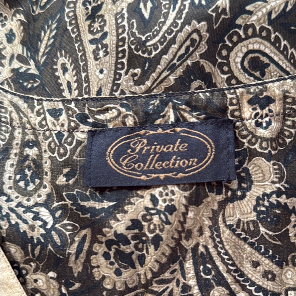 Elegant Black and Gold Paisley Kurta Set. - Picture 12 of 13